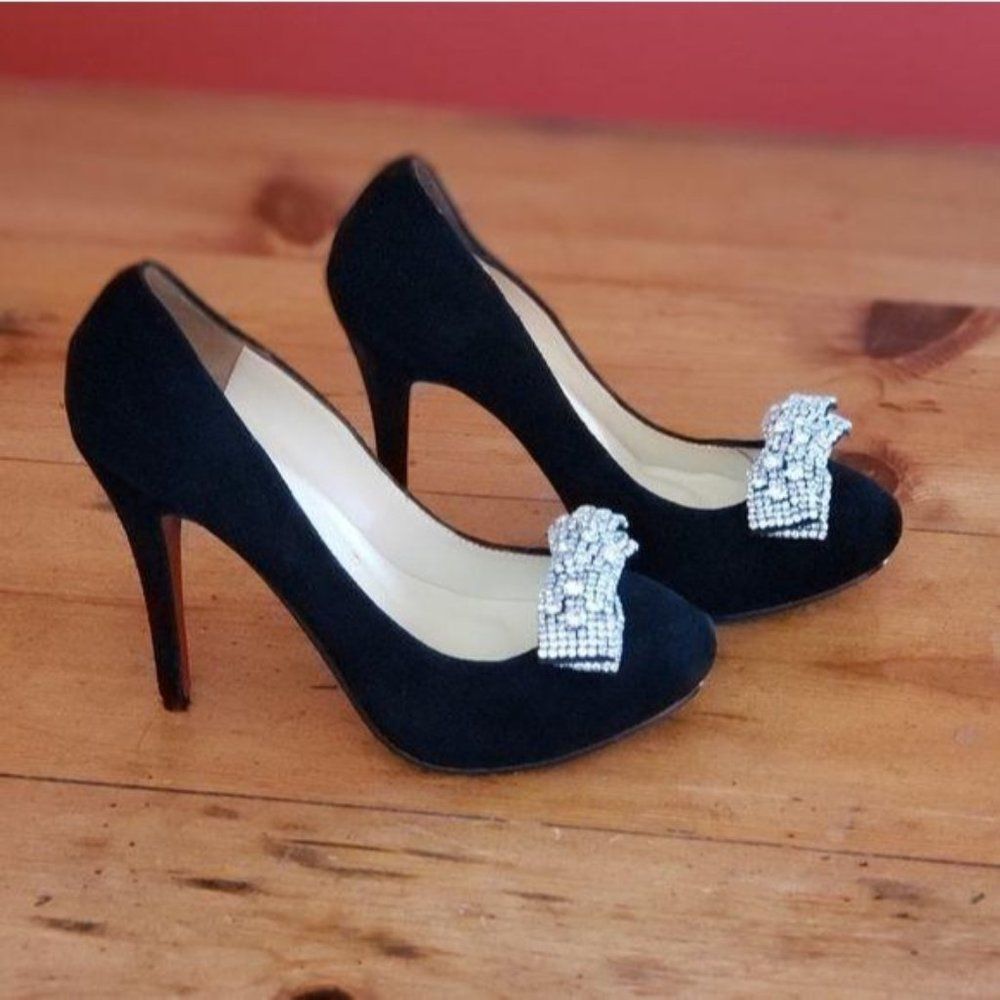 NEW WHBM Bejeweled Bow Shoe Clips Set